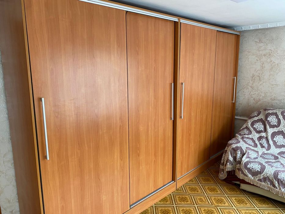 Продам шкаф в хорошем состояние