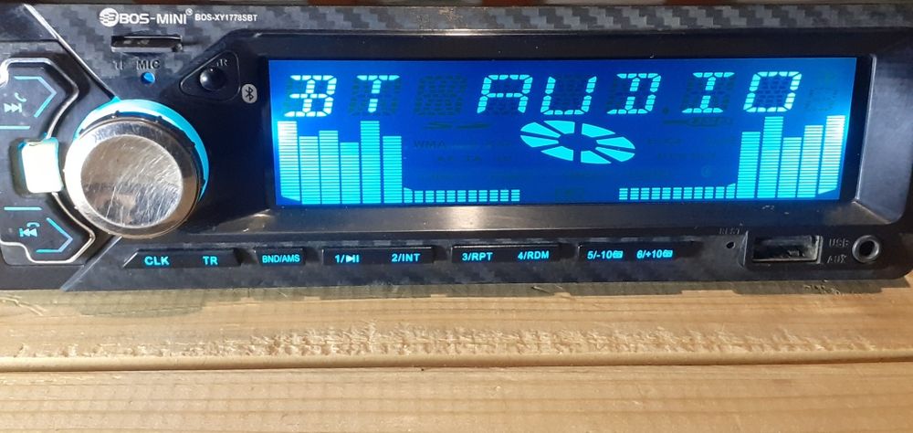 Автомагнитола - FM , AUX , USB , Bluetooth