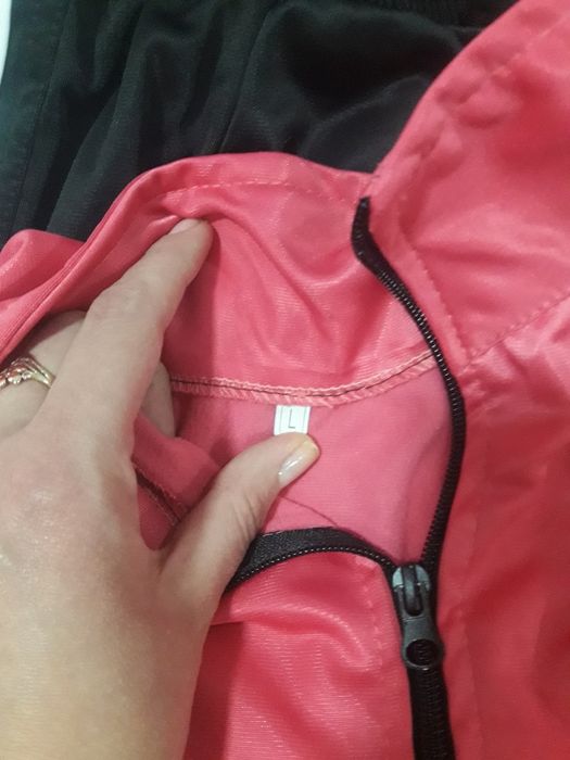 Дамски , спортен екип