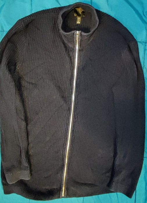 Pulover din lână cu fermoar până jos