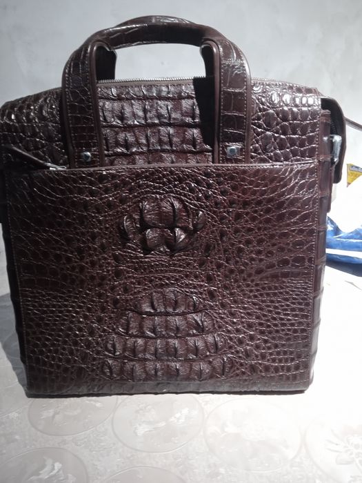 Продается сумка из крокодила кожи
