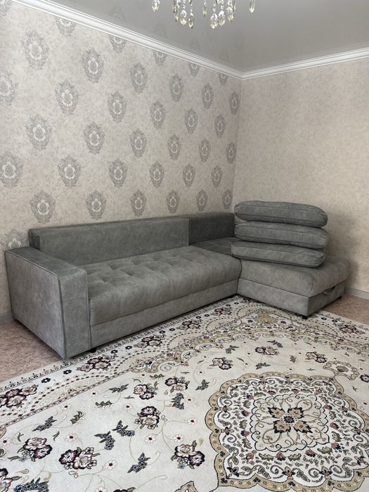 Угловой диван для гостинной