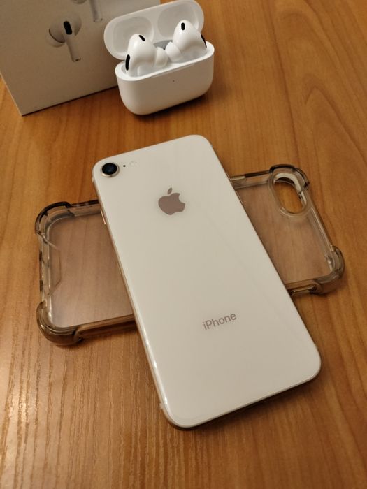 iPhone 8.128gb.+науш