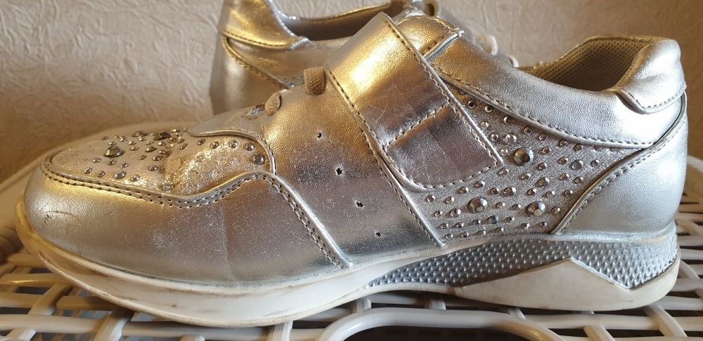 Кроссовки для девочки р.34