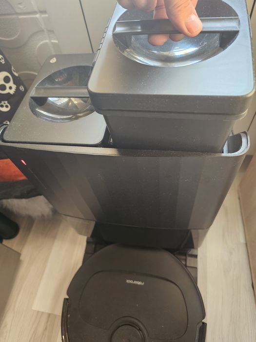 Vând/Schimb robot ROBOROCK Q-Revo S QRS5200, 0.33l, 14.4V, autonomie max 180 m...
