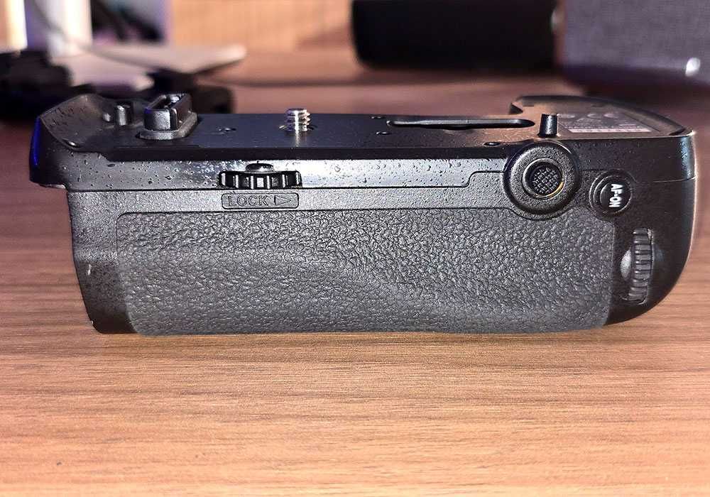 Nikon MB-D18 - grip baterie extra pentru D850
