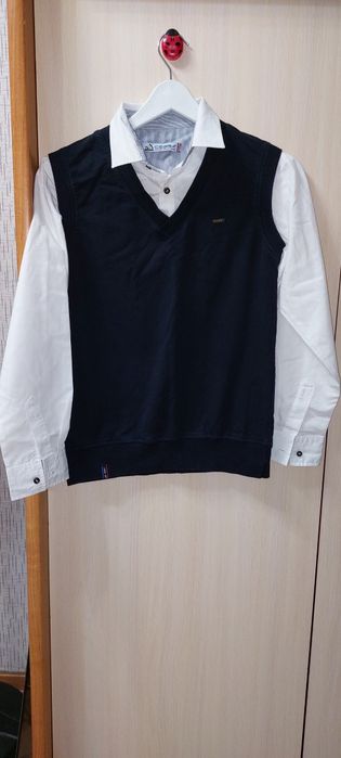 Продам школьную одежду