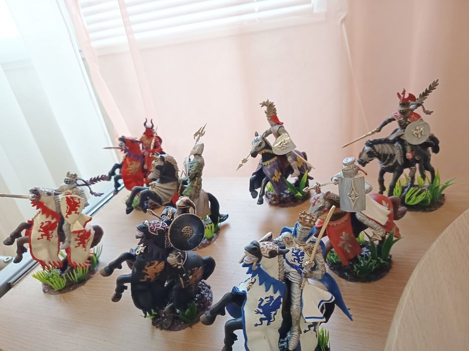 8 бр рицари конници