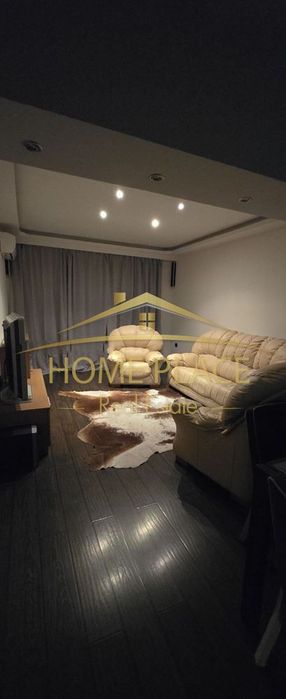 Дава се под наем Тристаен апартамент в Варна, Център - 90 кв.м за 897.6 € - Снимка #1