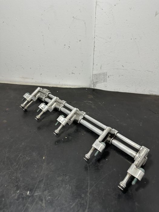 Rampa injectoare Volkswagen Vw Touareg 2.5 TDI T5 2.5 TDI BAC BPE