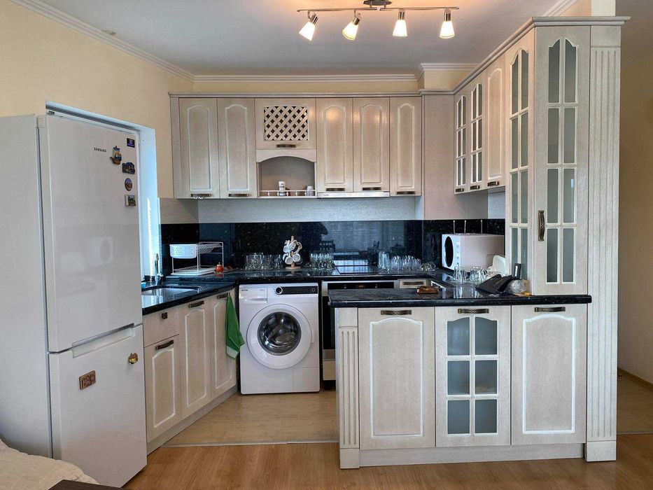 Дава се под наем Тристаен апартамент в Бургас, Славейков - 80 кв.м за 250 € - Снимка #15