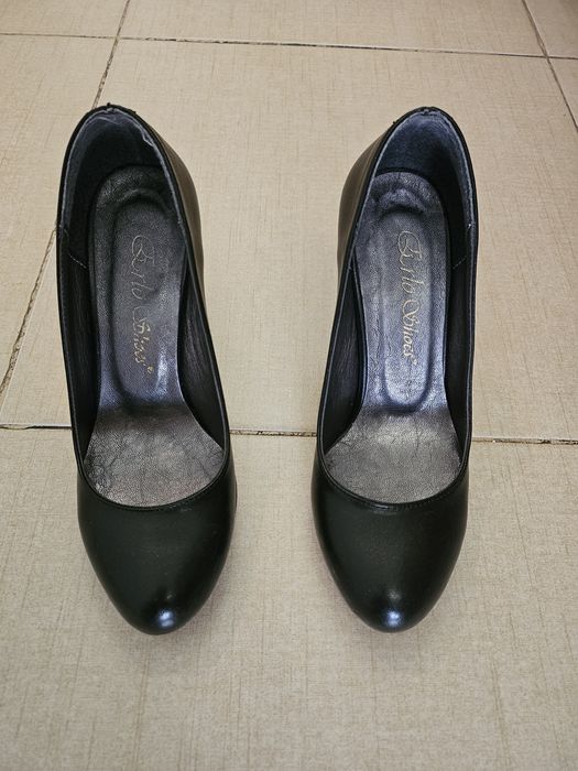 Кецове Guess черни обувки на ток