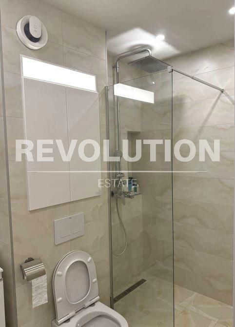 Едностаен апартамент в района на м-т Ален Мак!