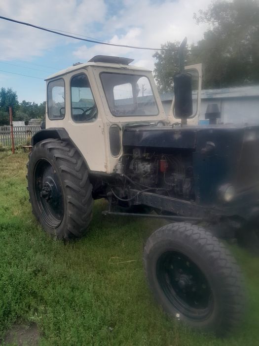 Продам трактор юмз6
