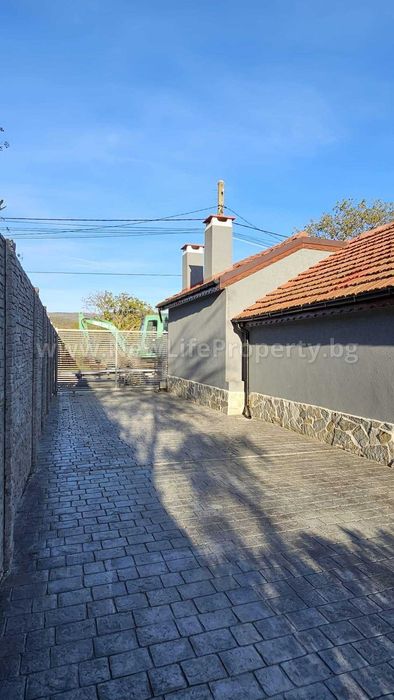 Едноетажна къща в с. Гюльовца