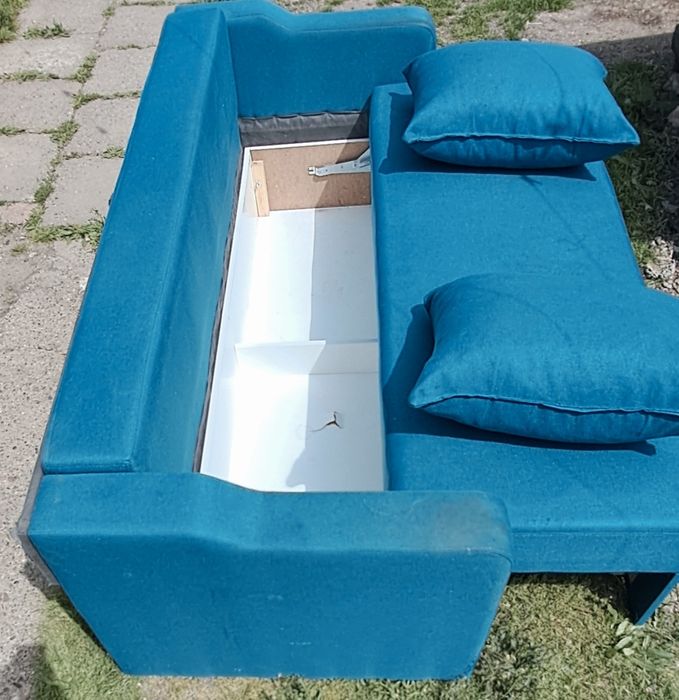 Canapea extensibila cu spatiu depozitare