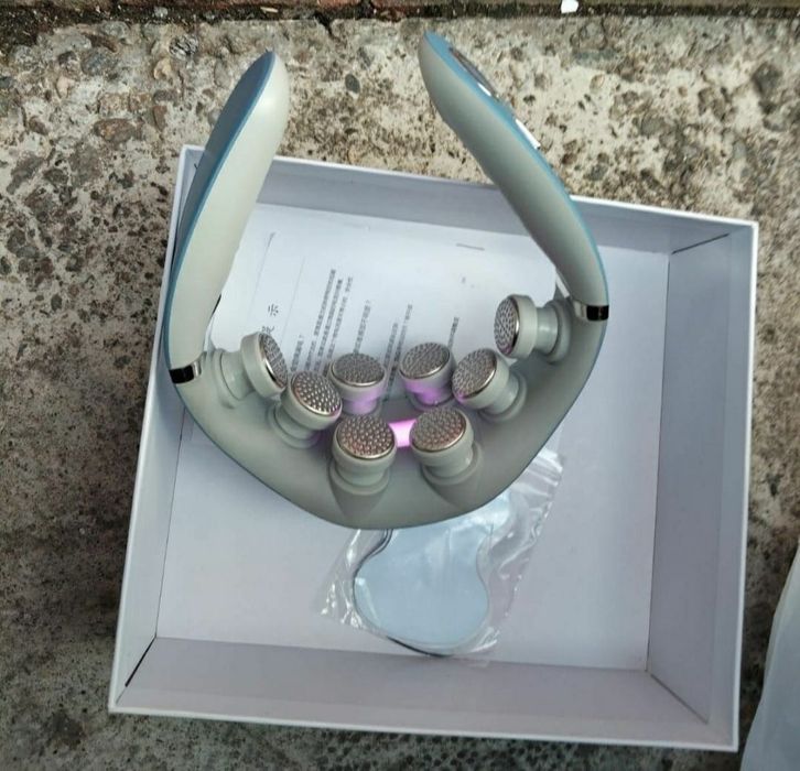 Aparat de masaj umeri și gât cu aplicatie pe tel nou