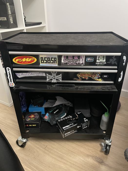 Mobilier pt Tatuat/Masaj/Salon Manichiura Pedichiura