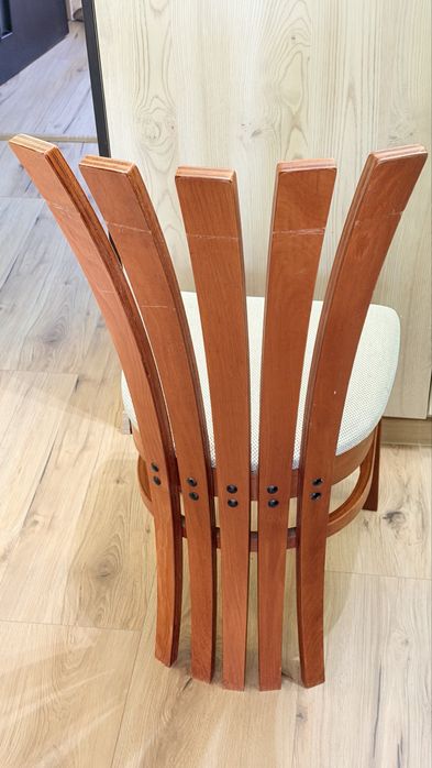 Разтегателна маса със 4 стола