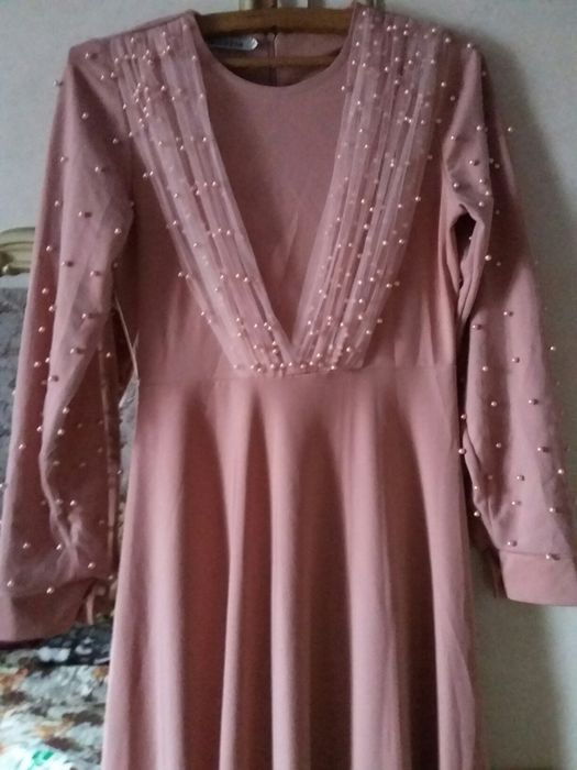 Платья.  Есть доставка