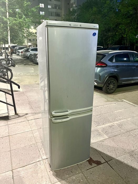 Продам Холодильник Samsung