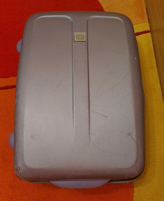 Оригинален твърд куфар Visa Delsay