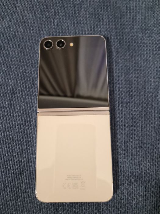 Samsung Galaxy Z Flip 5