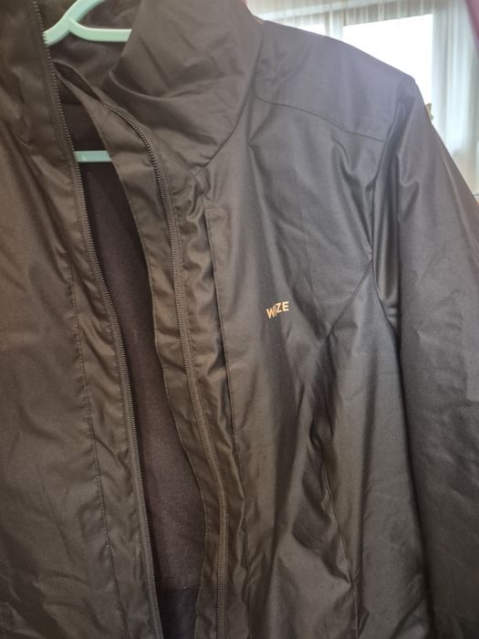 Vand geaca neagra