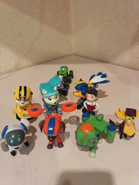 Продам детские игрушки