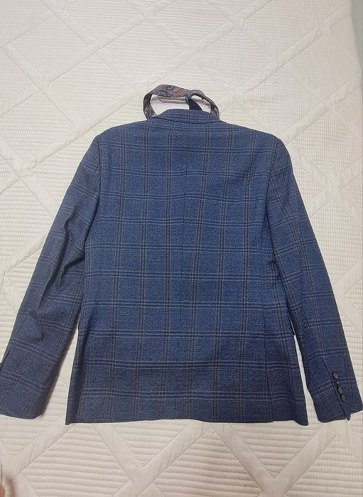 Продам мужской костюм