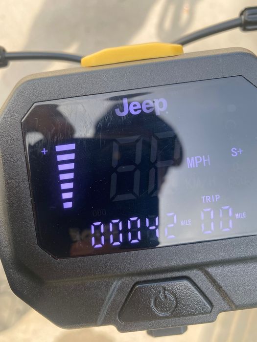 Електрически скутер-тротинетка JEEP JUC AS IPX5 ДО 25 КМ/Ч, ПРОБЕГ ДО 50 КМ