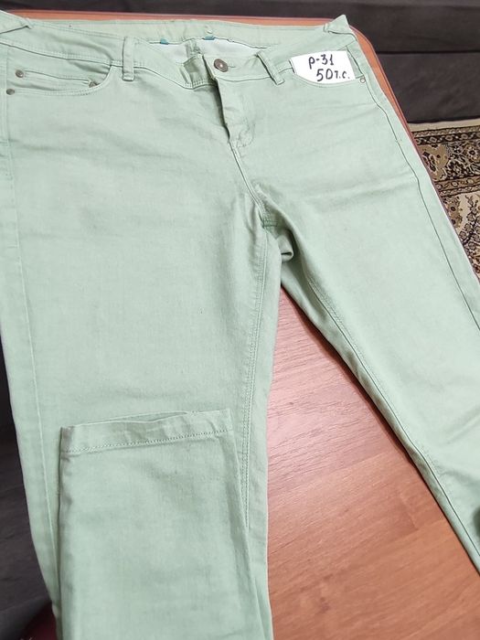 Джинсы женские 27,31 размер