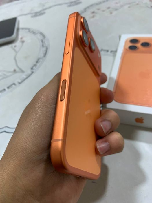 IPhone 17 Pro Orange 256gb srochni sotiladi