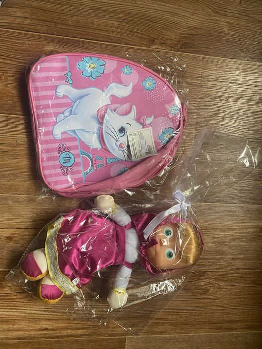 Рюкзак и кукла для девочки