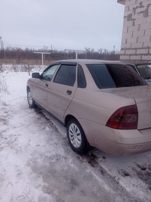 Продам автомобиль лада приора 2170.
