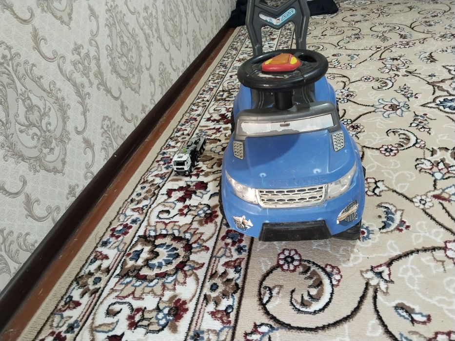 Детская машинка.