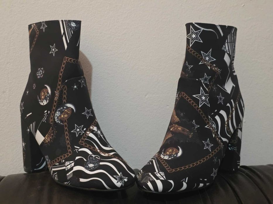 Уникални арт боти на ток – нови, неносени (№36)