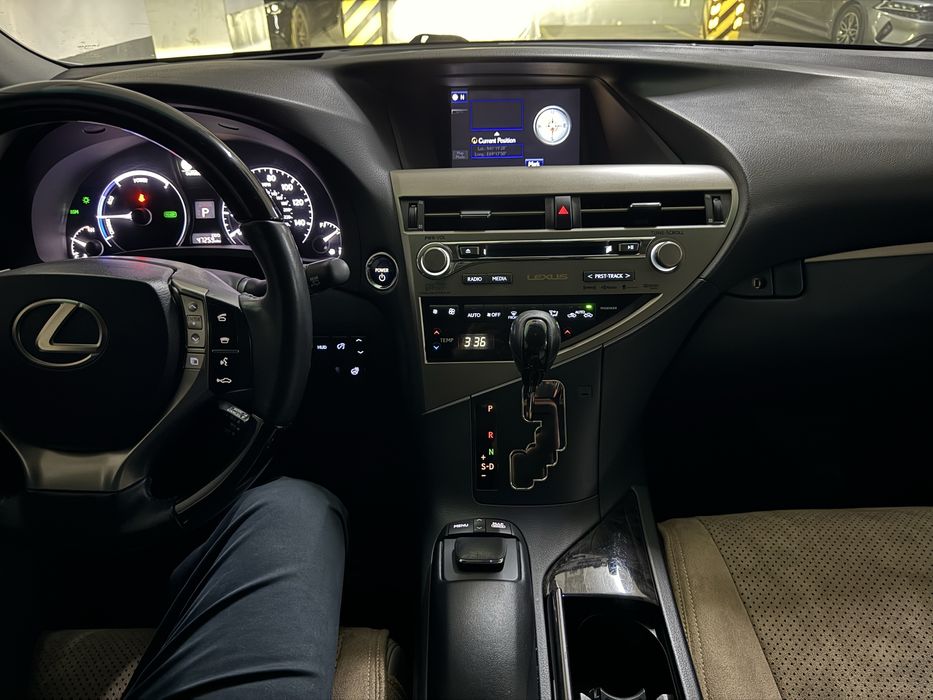 Lexus RX450h для продажи