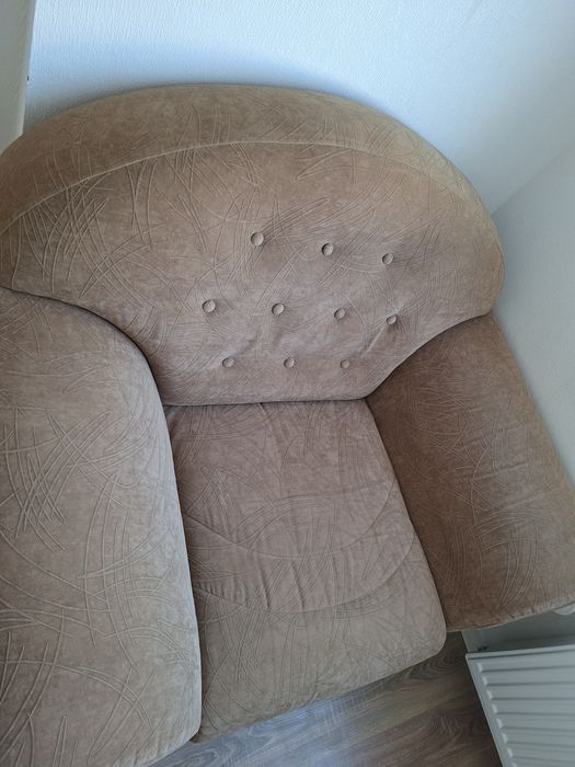 Диван с креслой  продаю