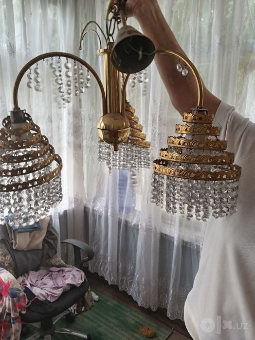 Продаются люстры хорошие состояние