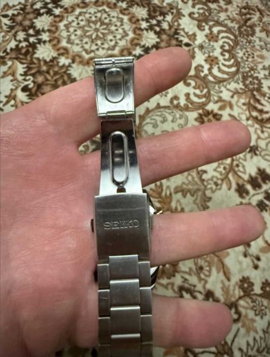 Seiko soati sotiladi