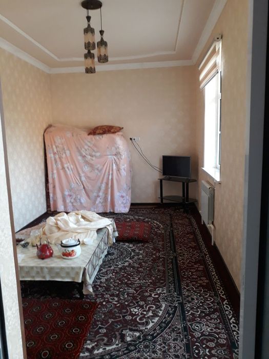 Uy sotiladi xamma sharoiti ega