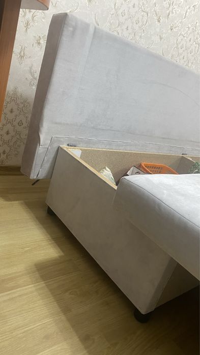 Диван в детскую или гостиную