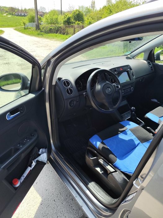 Vând golf 6 plus 2009 1.6 mpi BSE cel mai bun motor