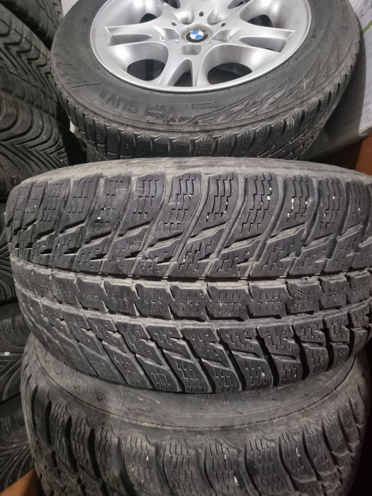 Зимни гуми с оригинални лети джанти за БМВ Х3 Е83 .