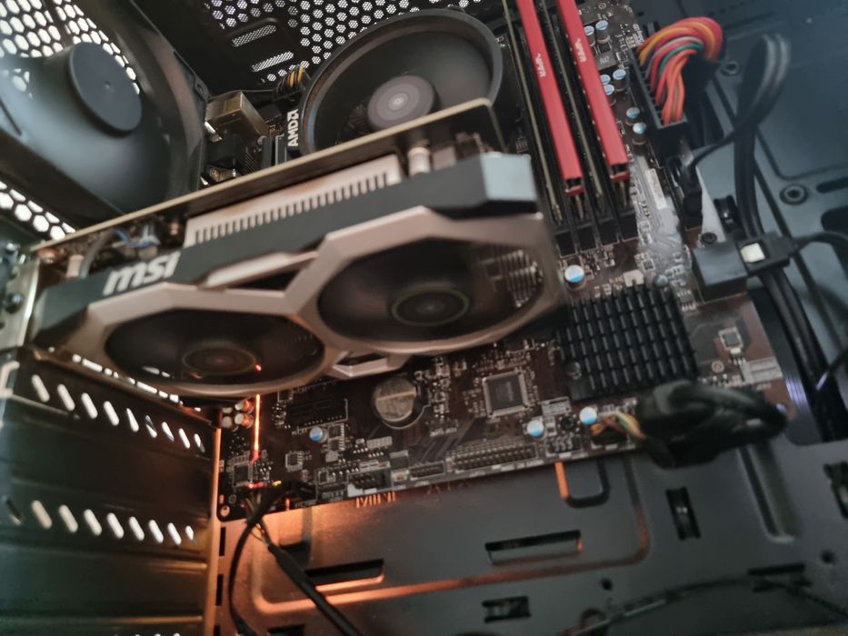 Calculator Ryzen 5, SSD, 16GB Ram, GTX