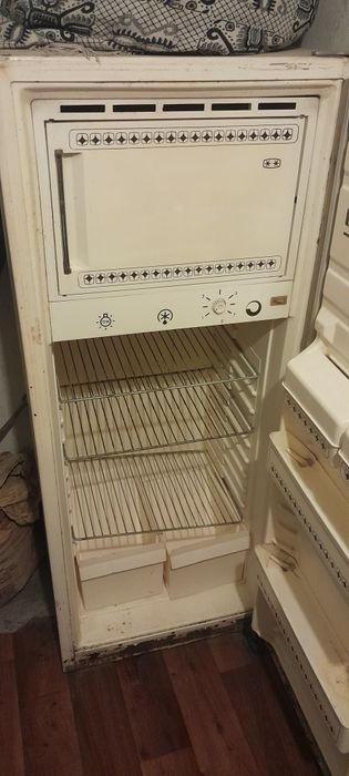 Продаю холодильник снежинка