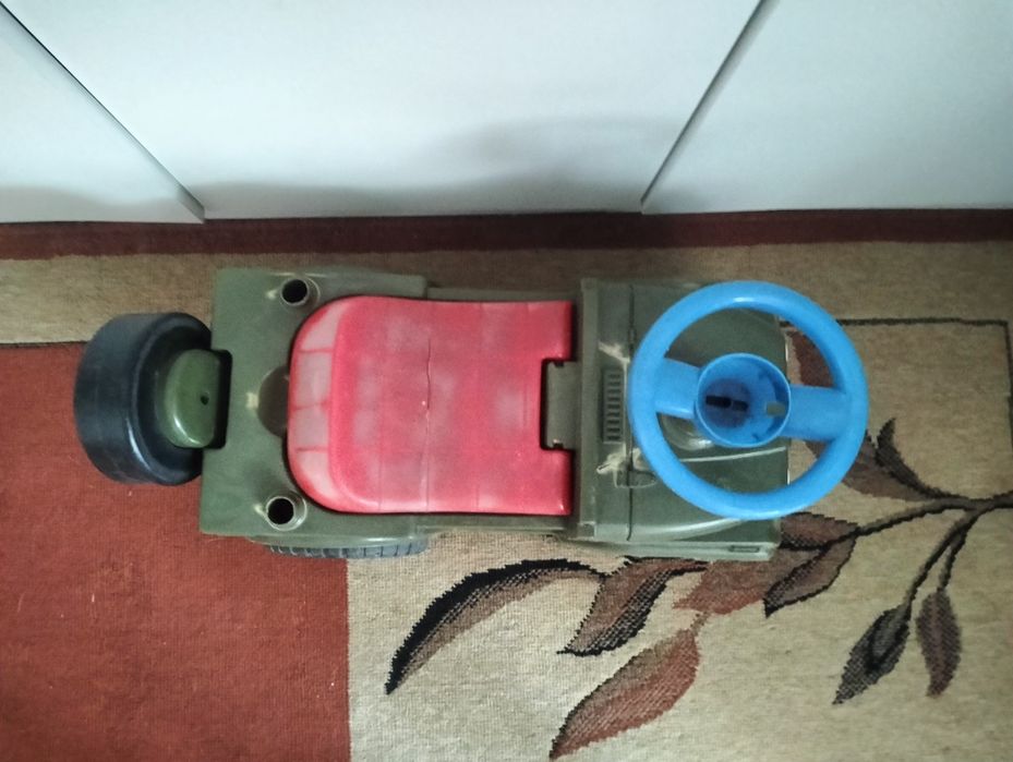 Толокар машинка для детей