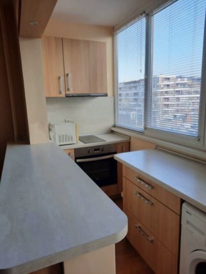 Дава се под наем Двустаен апартамент в София, Люлин 10 - 45 кв.м за 473.79 € - Снимка #2