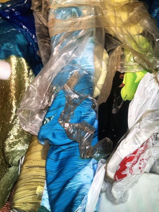 Ткани остатки в рулонах